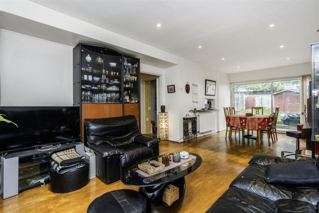 Davidson Frost-Wellings, DFW, Chiltern Avenue, Rec