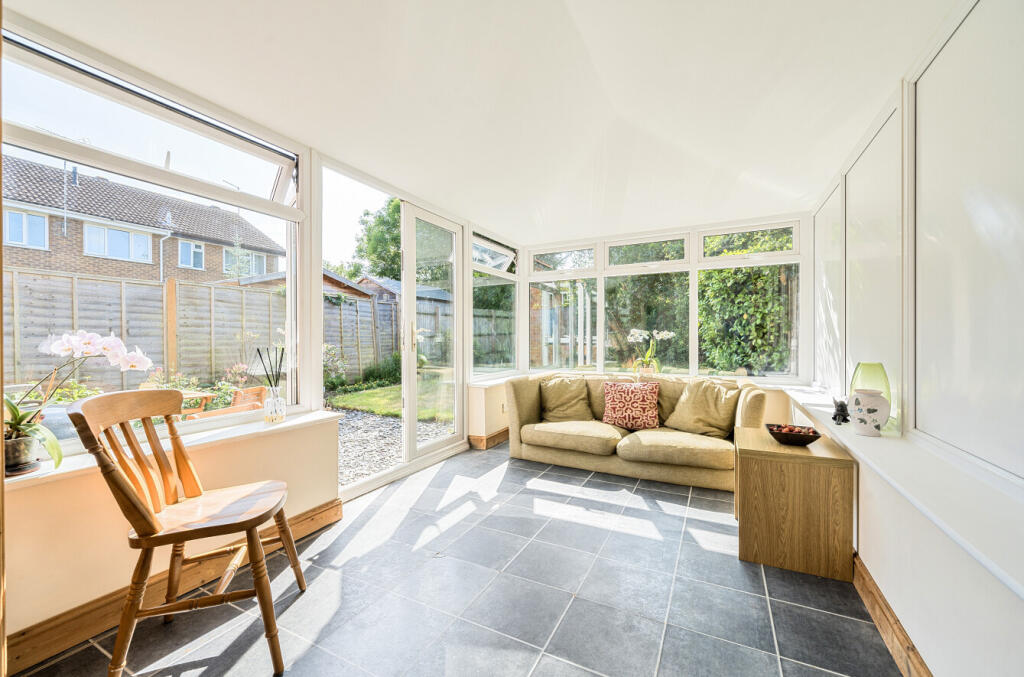 1302372-20-685049...