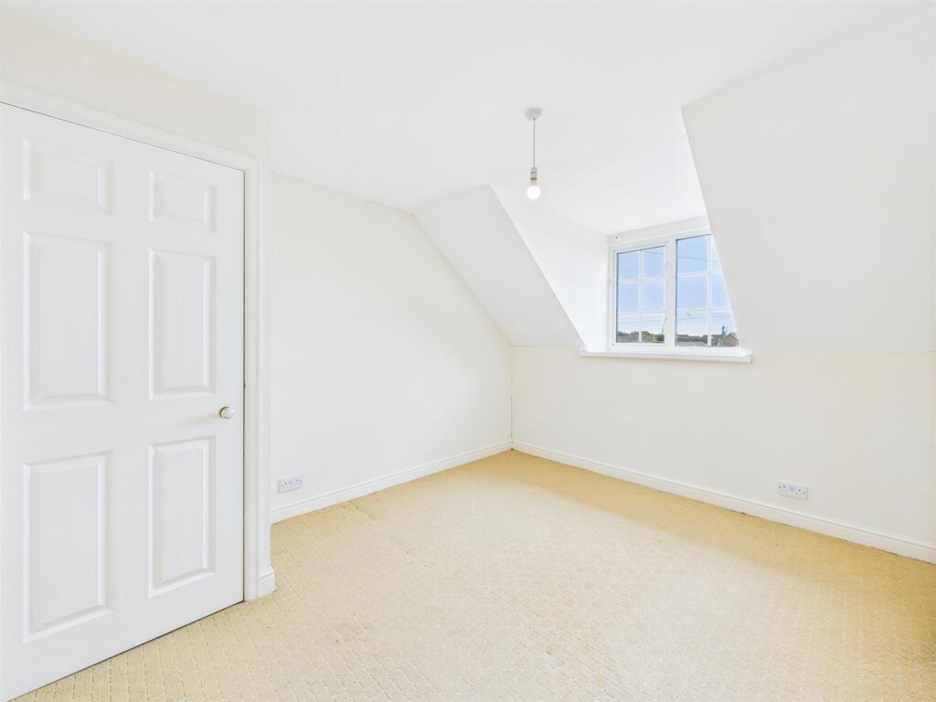 Bedroom: