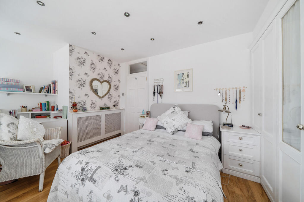 1341835-12-68a5cb...