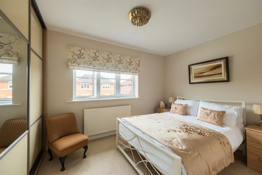 8 Cowmere Close-019.jpg