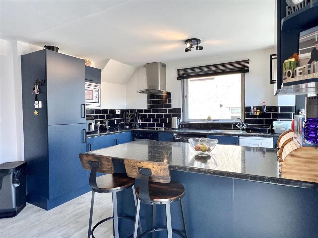 Katrine Drive, Crossford