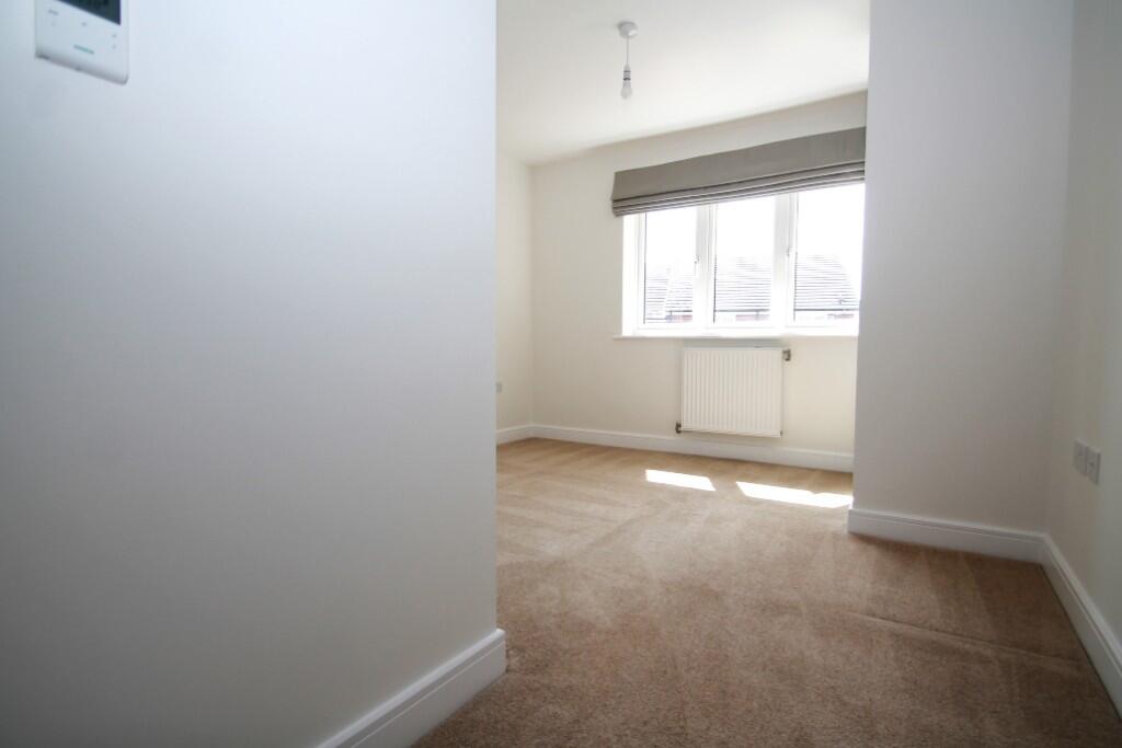 Thistle Close, Chigwell, Essex, IG7