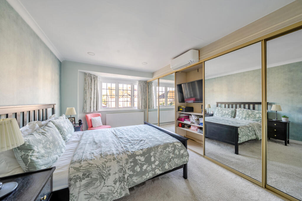 1384020-14-692587...