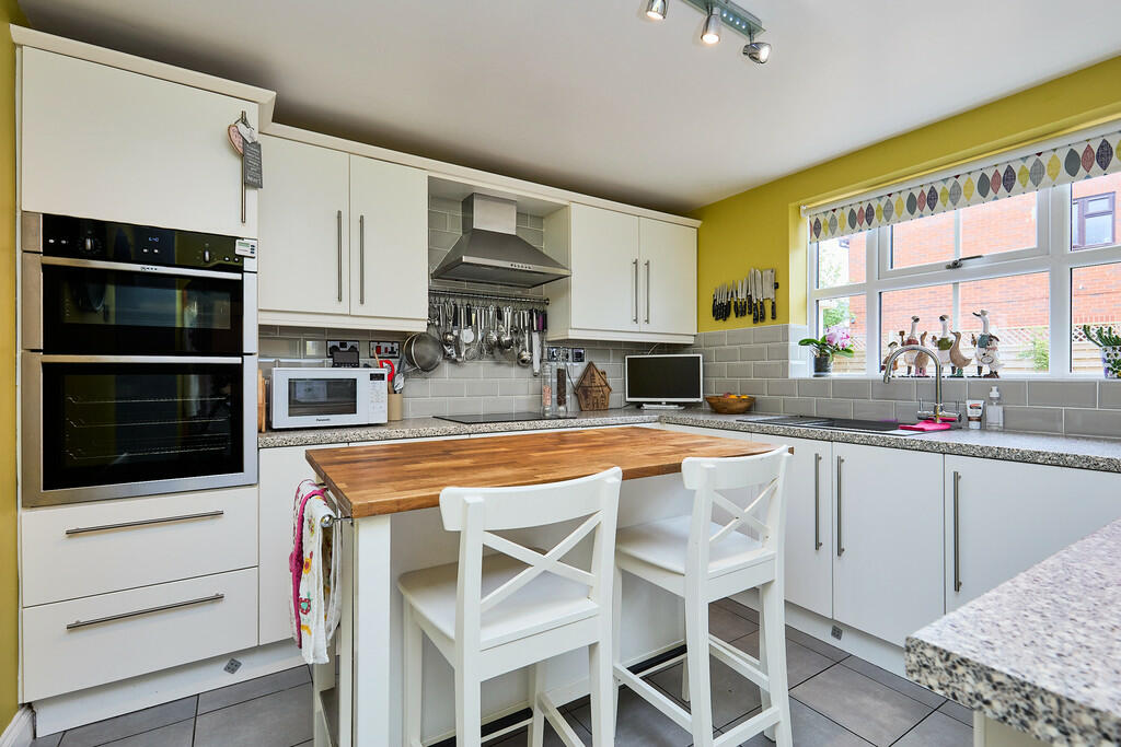 Edward Knight 202...