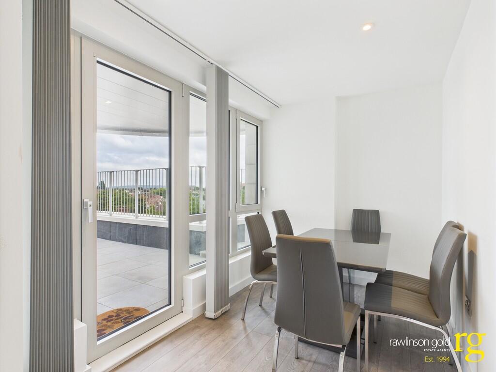 CAM02900G0-PR0272...