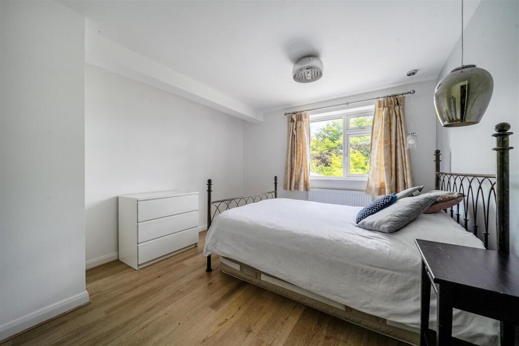 3 Croft Way bedroom 4.jpg