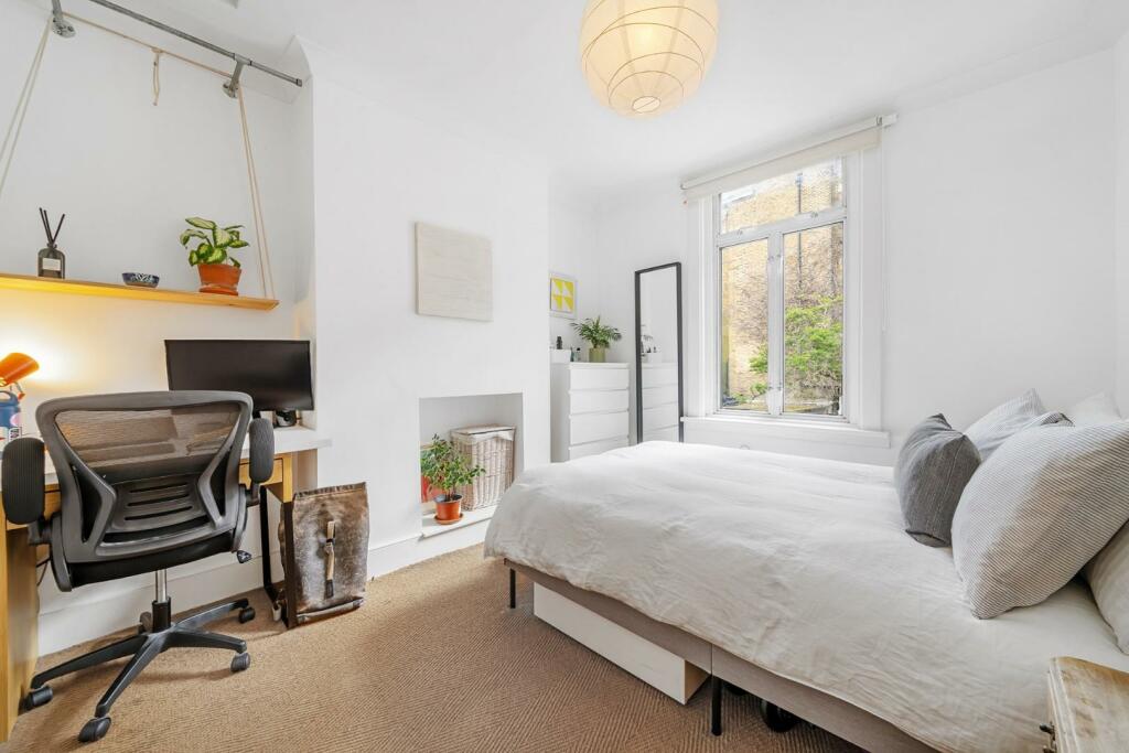 Bedroom 2.jpg