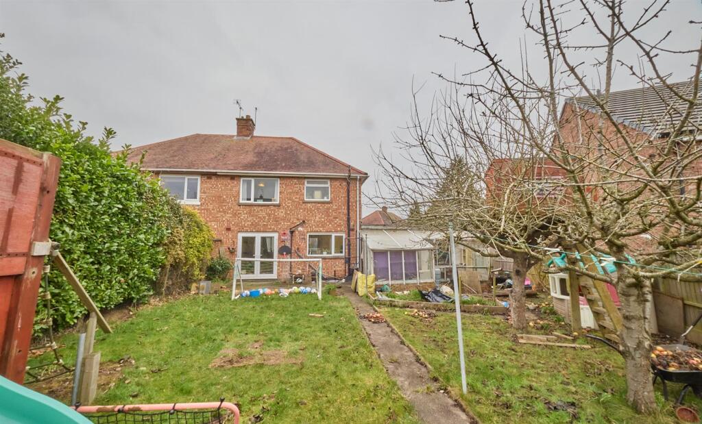 Forest View Road 6.jpg