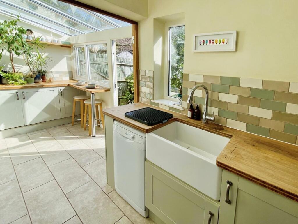 30154070-Summer 20Room 20Kitchen.jpg