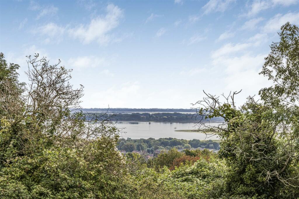 11 Hilltop Crescent, Drayton-PorticoMarketing-Sara