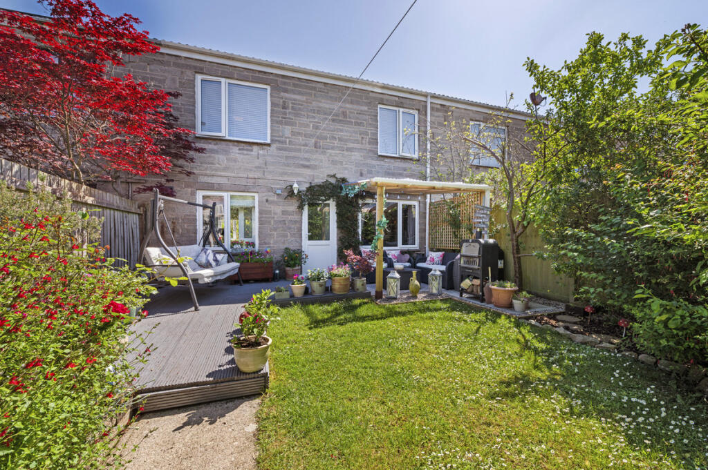 Moor View Close, Glastonbury, BA6