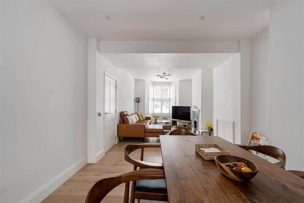 Ickworth Park Road E17