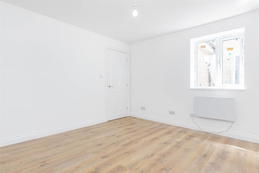 Davies___Davies-78_Stroud_Green_Road-9.jpg