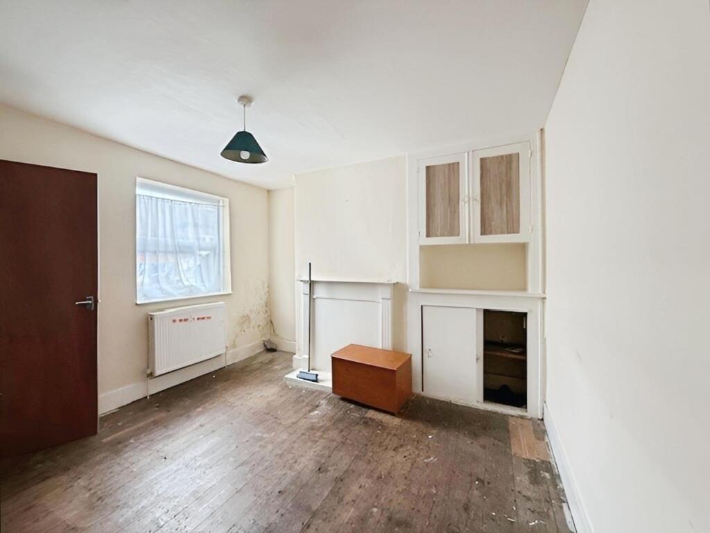 89323cc1-Dining 20Room.jpg