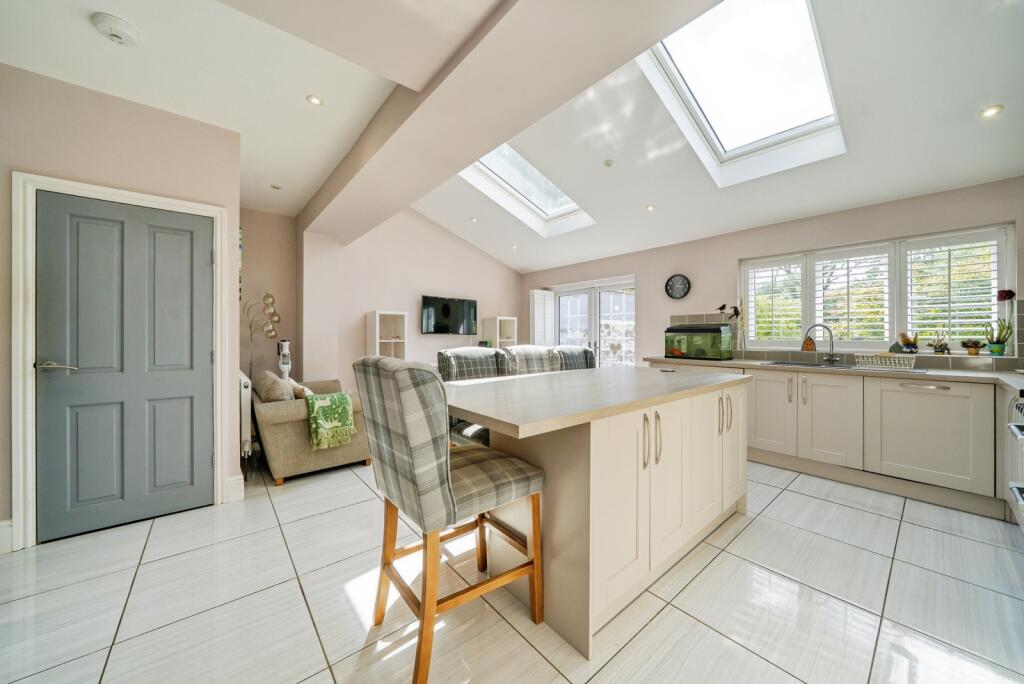 Kitchen/Dining