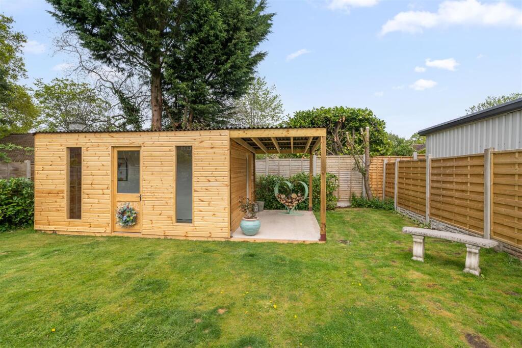 26 Kingscote Road_25.jpg