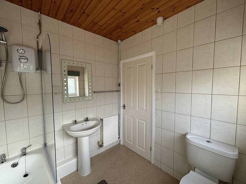 Bathroom (3)