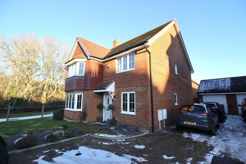Front External &amp; Driveway