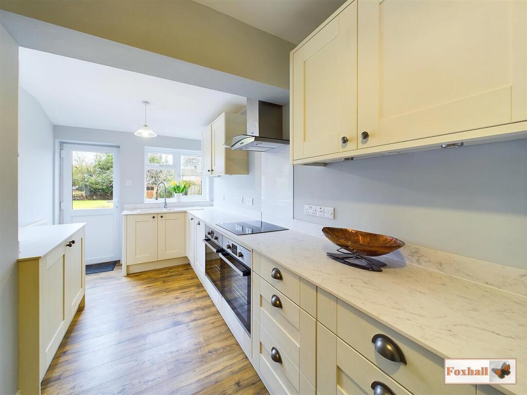 Kitchen / Breakfast Room