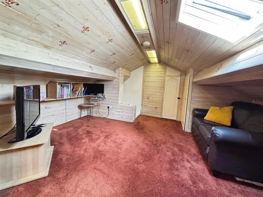 Loft Room/Occasional Bedroom