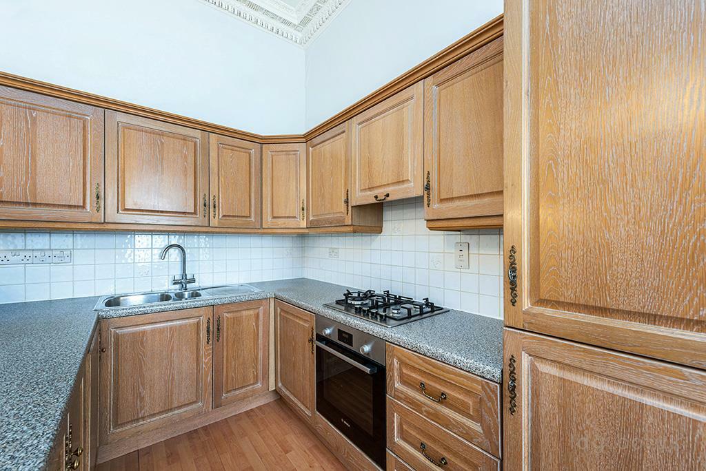 kitchen (2).jpg