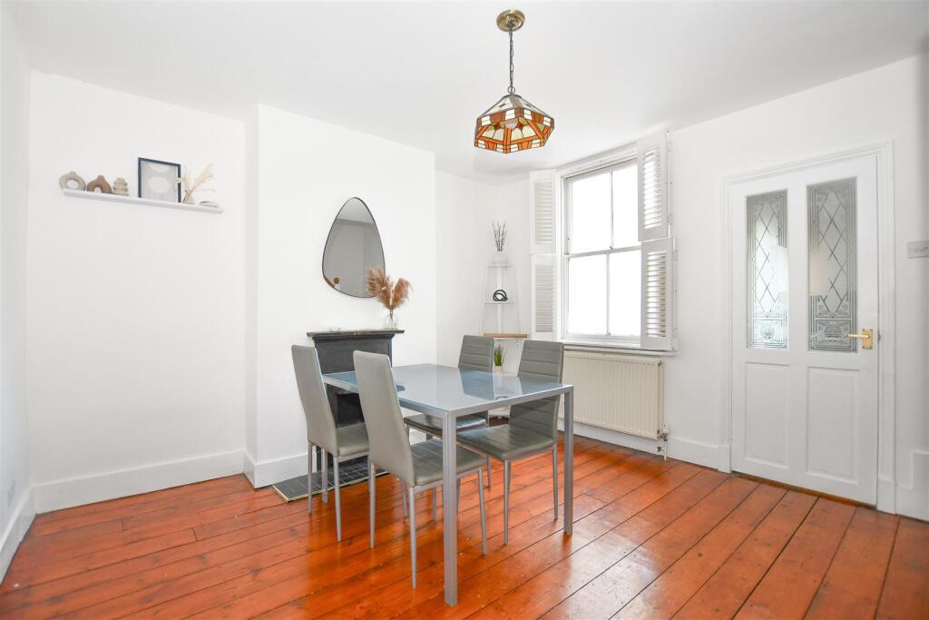 Dining Room.jpg