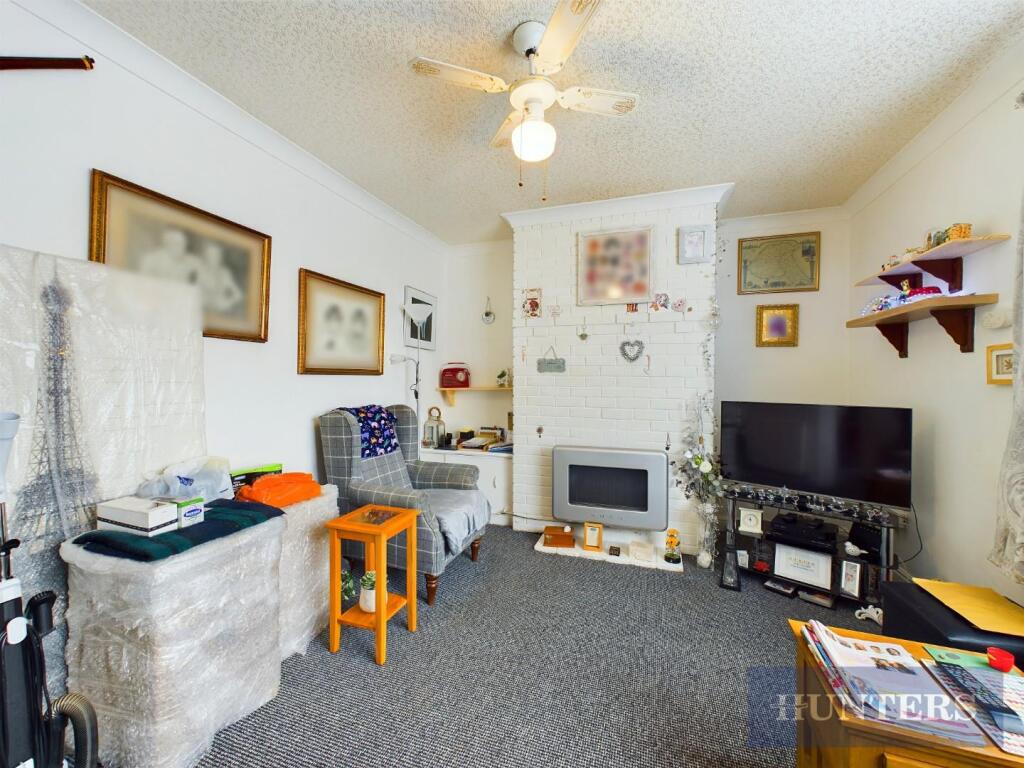 CAM03407G0-PR0511-STILL010.jpg