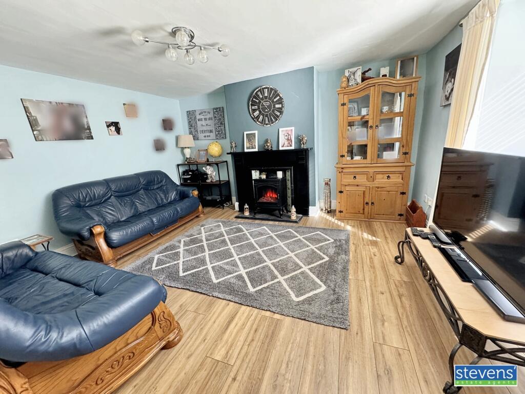 image00013_blurred (5)