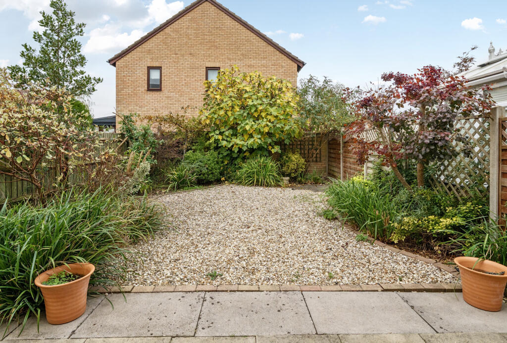 1369005-5-68f23a5...