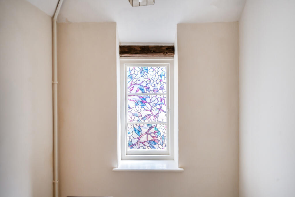 1346937-8-68b180c...