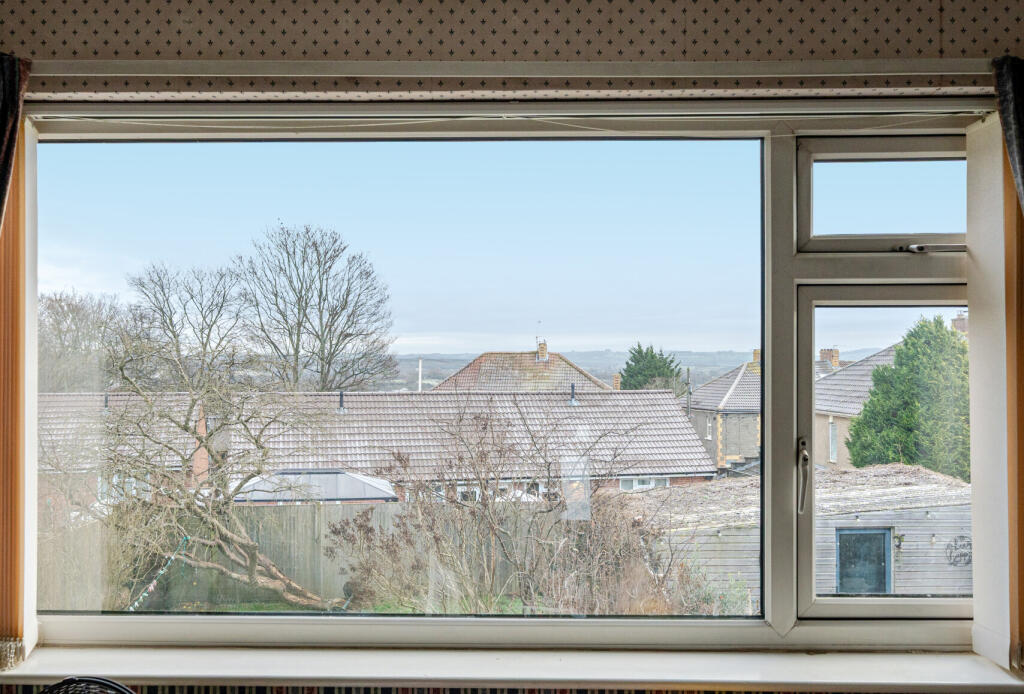 1393330-22-695cdc...