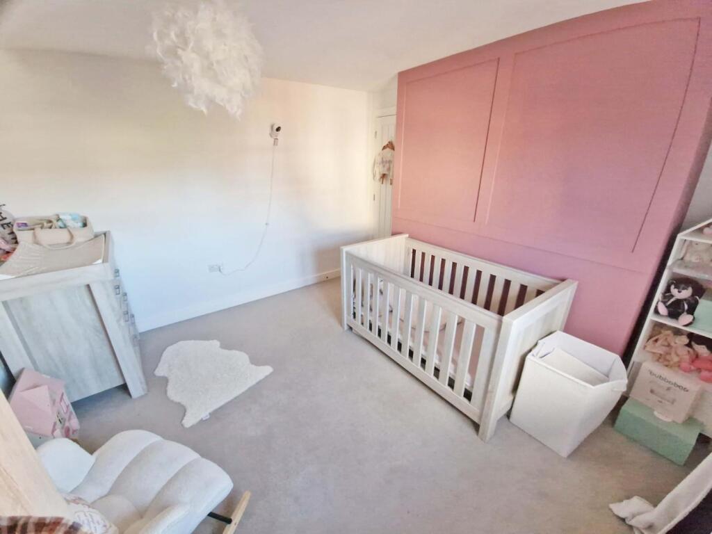 bedroom2.jpg