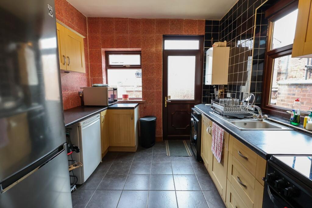 Kitchen (2)