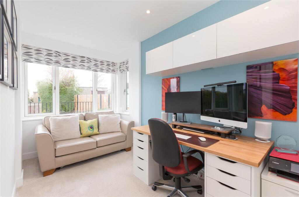 Craigmount Avenue 08