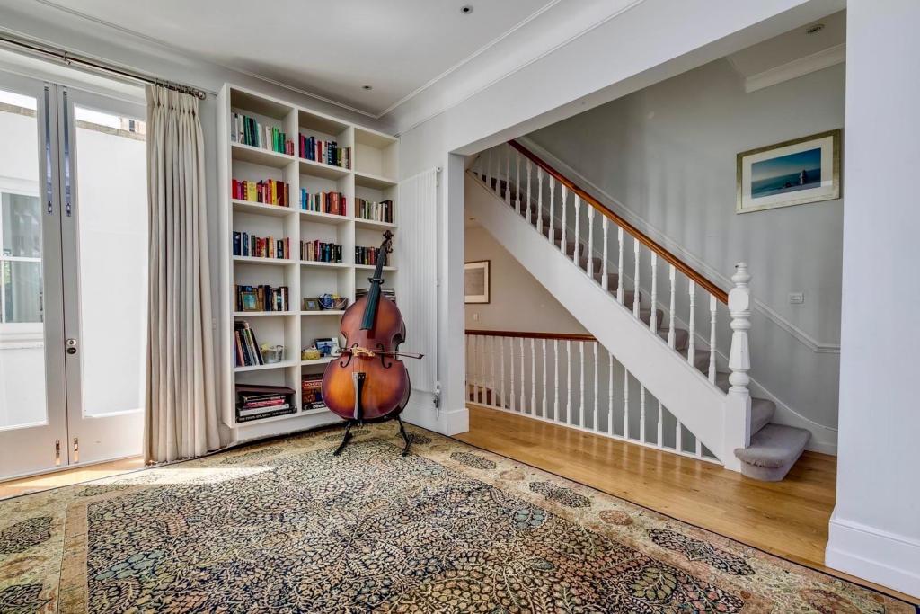 5.3m Reception Room