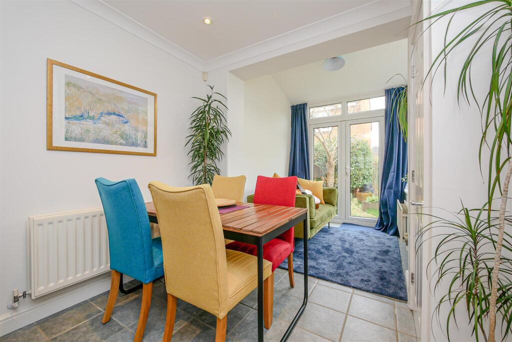 Dining/Sun Room