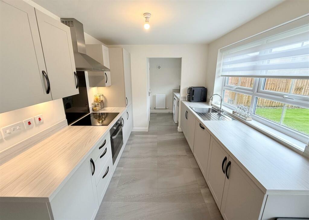 OPEN PLAN DINING KITCHEN