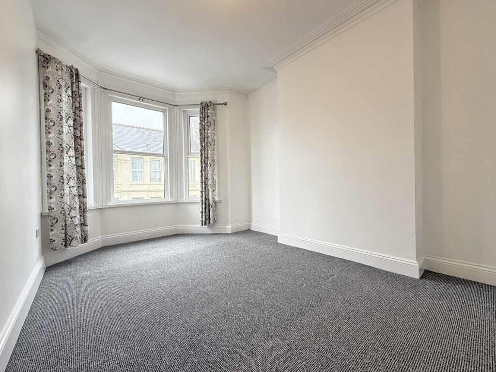 Craven Avenue 24 - Bedroom One.jpg