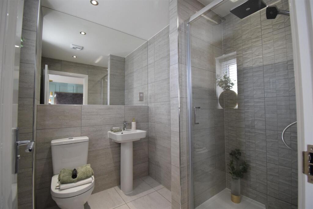 En-Suite Shower Room