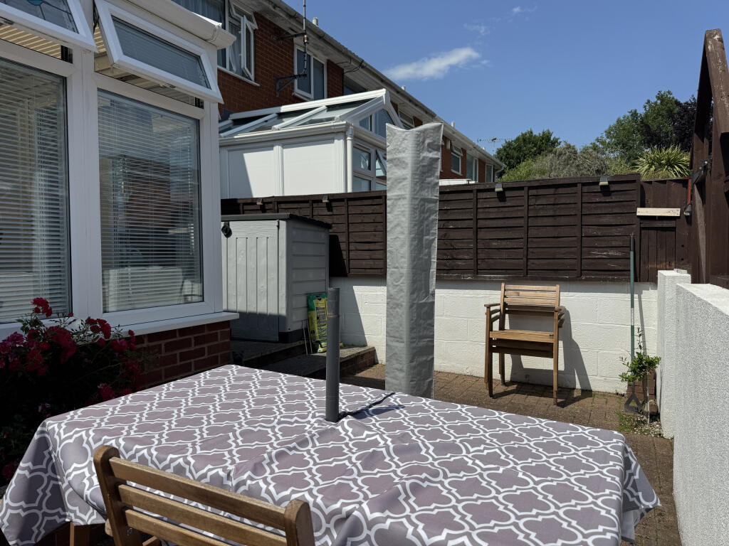 Enclosed Courtyard Garden