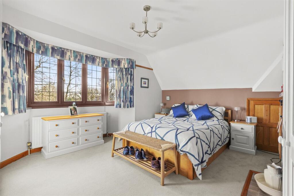 15 Pretoria Rd, HP13 6QW-5.jpg