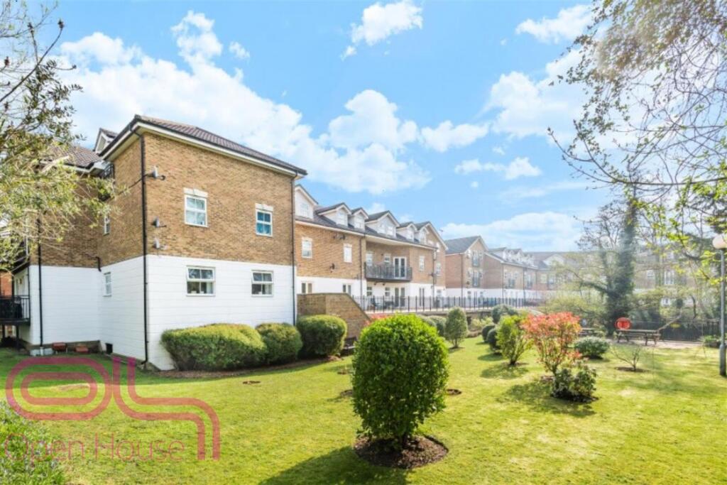 Communal Gdns .jpg