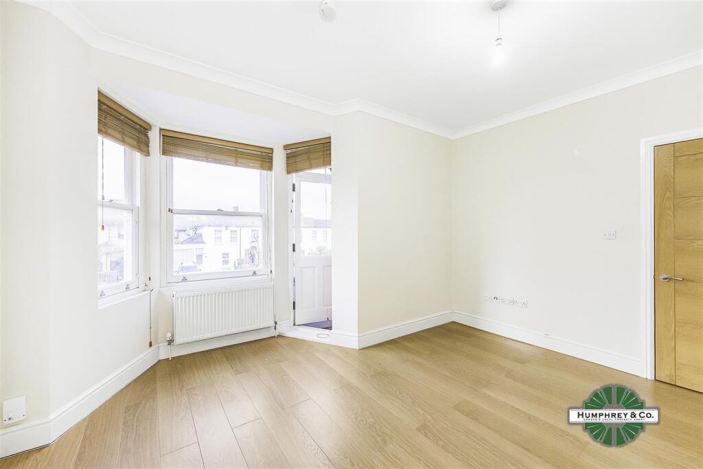 Flat 4  63 New Wanstead -002.jpg