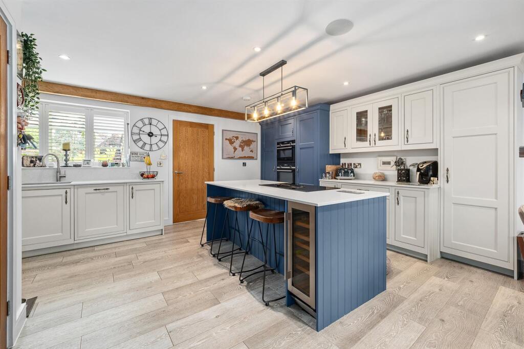 10 Shottery Green-9.jpg