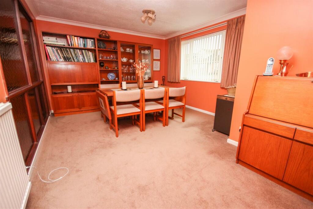 Dining Room.jpg