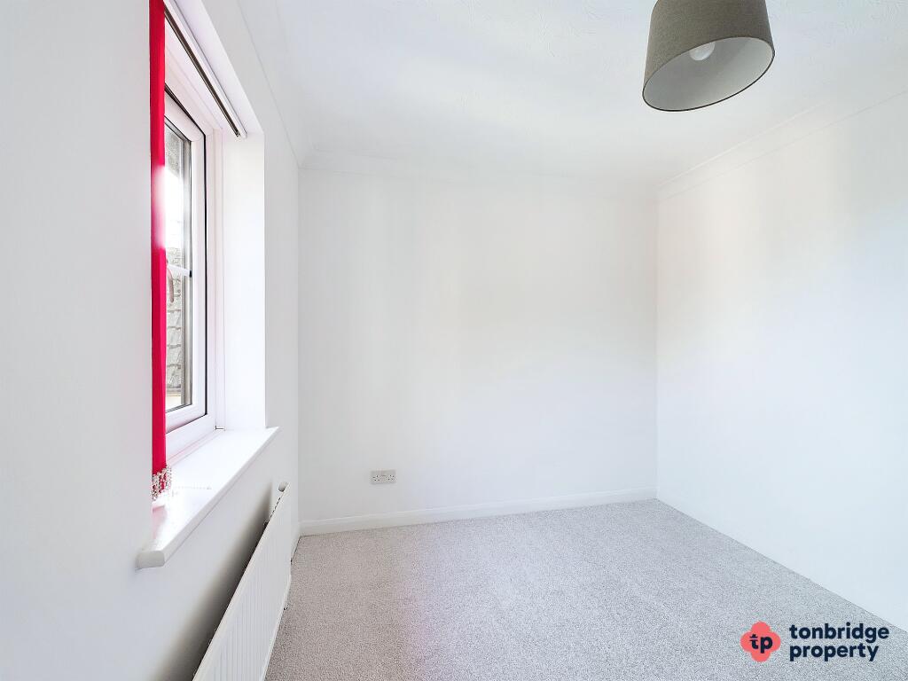 CAM03742G0-PR0019-STILL026