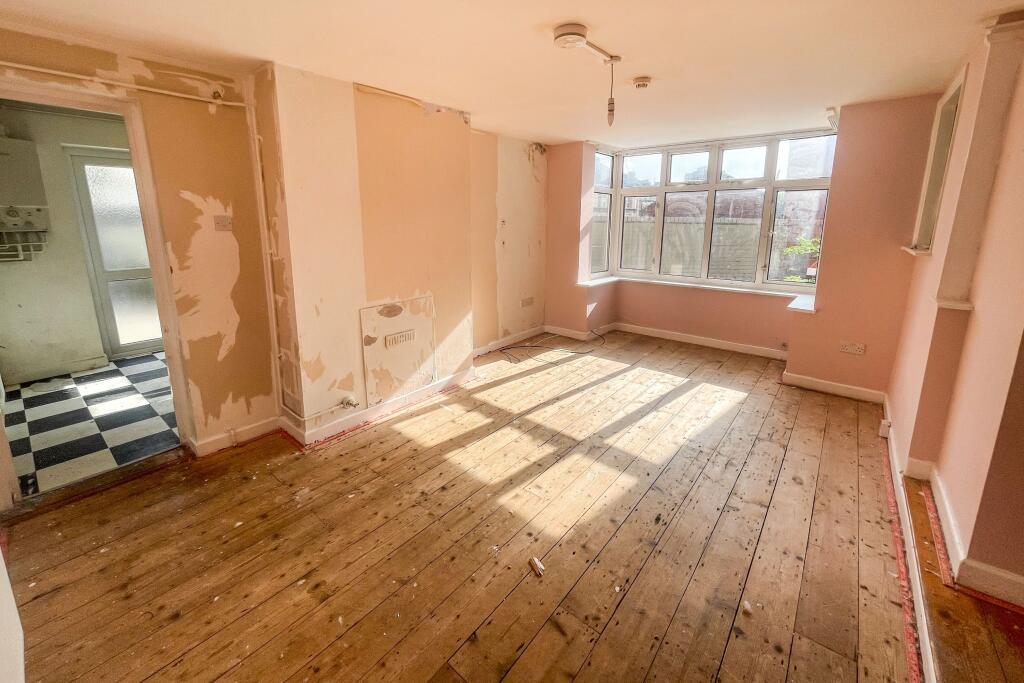 Flat 2, 49 Roseberry Road, Redfield, Bristol, BS5 9QD