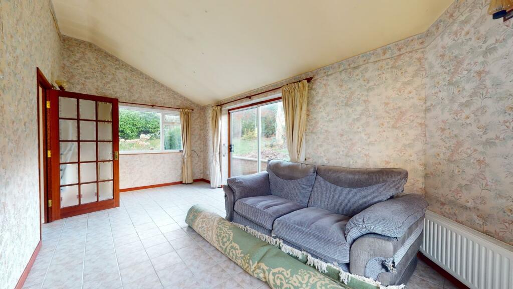 DAY LOUNGE/DINING ROOM