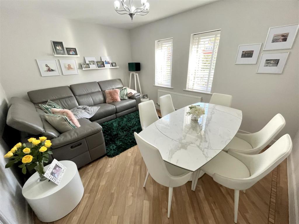 Dining Room.jpg
